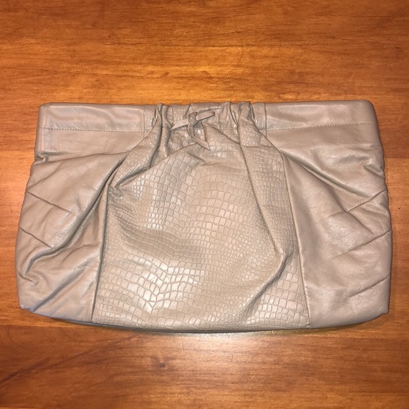 VINTAGE Leather Clutch Champagne Beige Hinge Closure EUC Soft Croc Embossed ❤️ - Picture 4 of 13